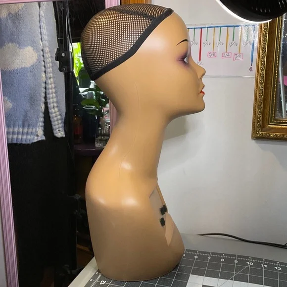 Long Neck Mannequin Head - Picture 4 of 16